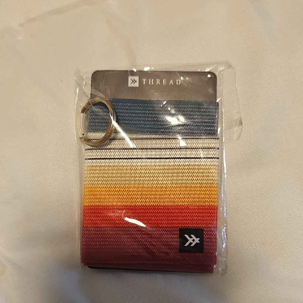 Thread Wallets Gradient Keychain